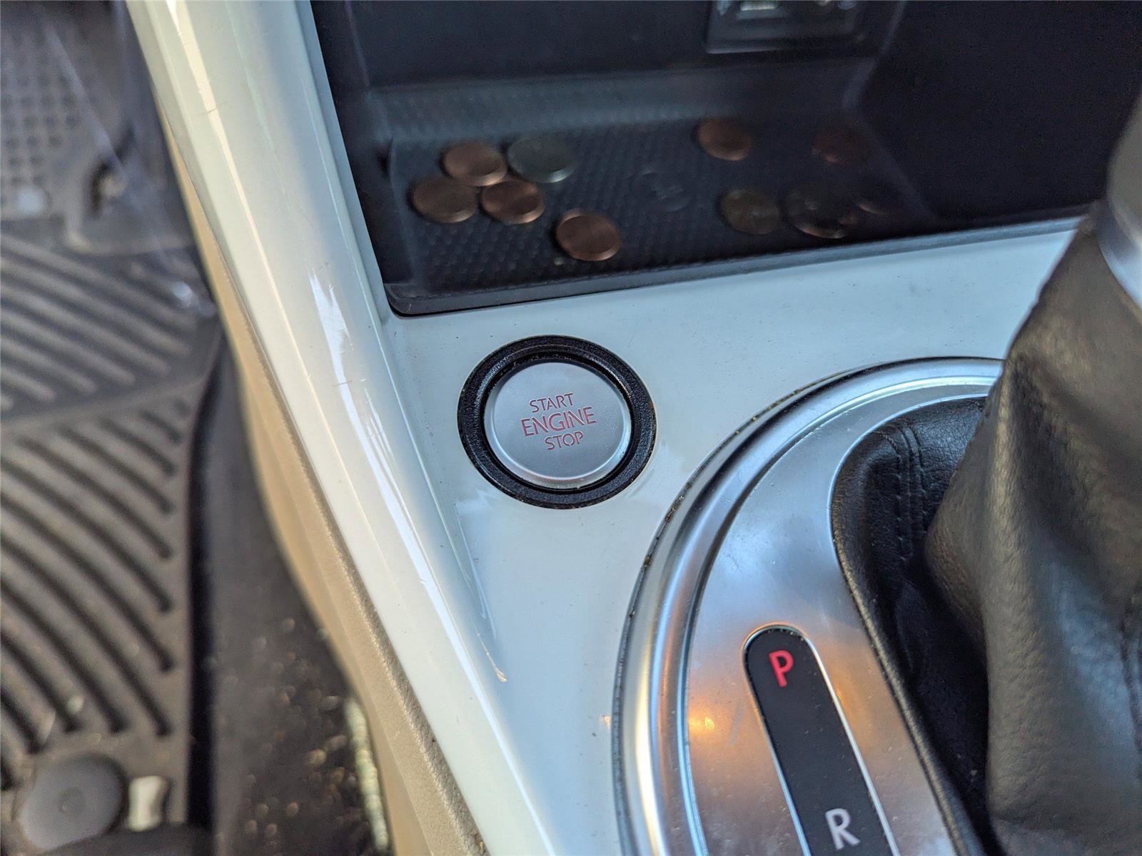 Used 2019 Volkswagen Beetle S image 25