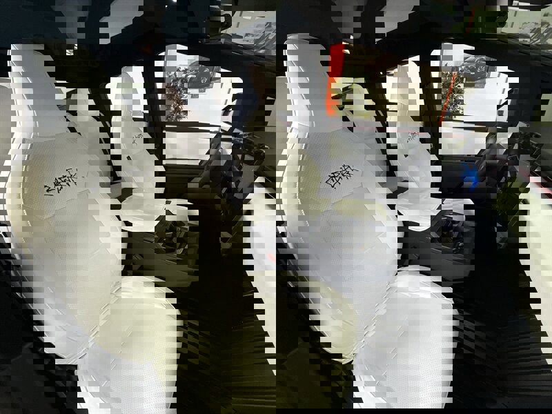 Used 2024 Tesla Cybertruck AWD Crew Cab image 21