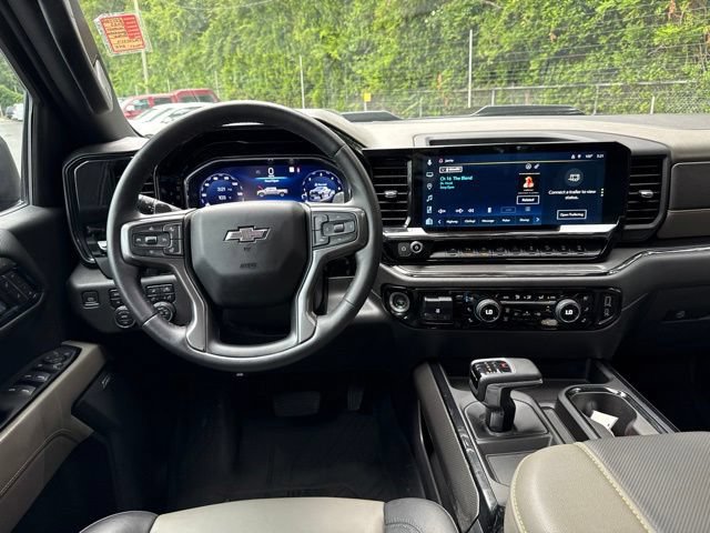 Used 2023 Chevrolet Silverado 1500 ZR2 w/ Technology Package AWD/4WD image 26