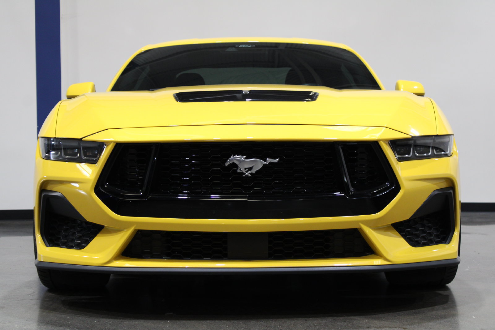 Used 2024 Ford Mustang GT RWD image 8