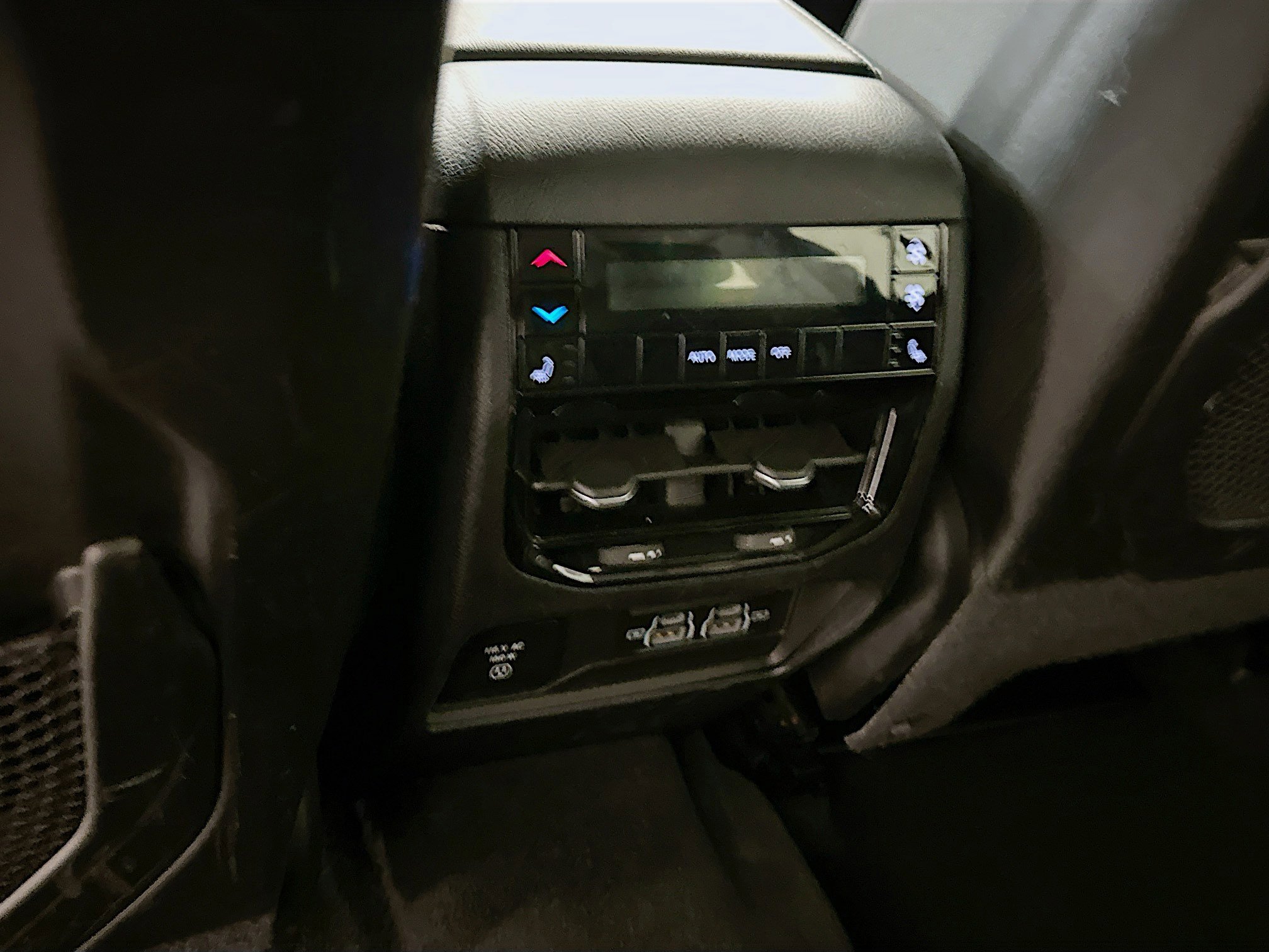Used 2023 Jeep Grand Cherokee L Limited w/ Luxury Tech Group II image 28