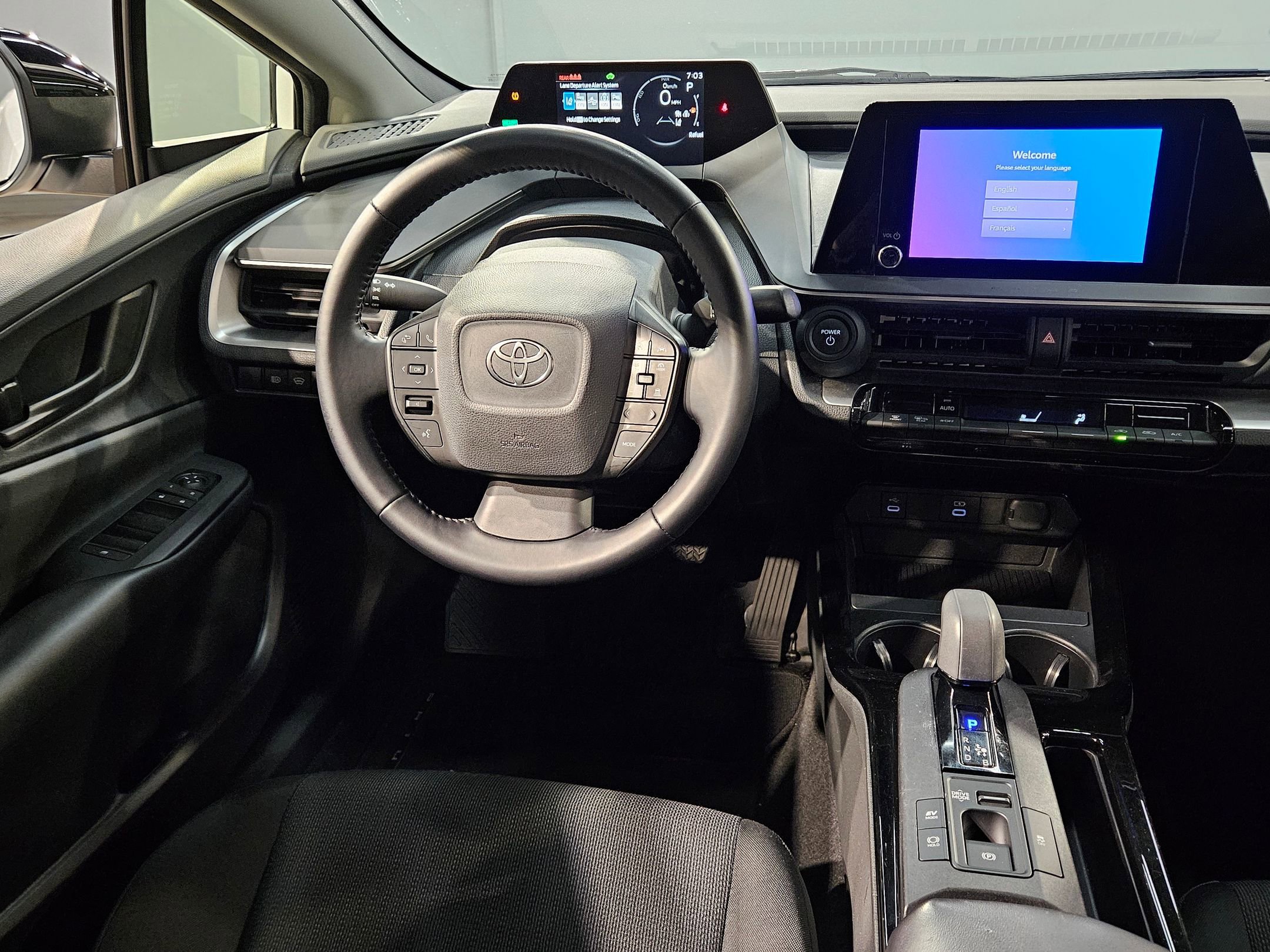 Used 2023 Toyota Prius LE image 9