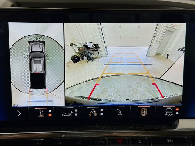 Used 2024 Chevrolet Silverado 1500 High Country w/ High Country Premium Package image 16