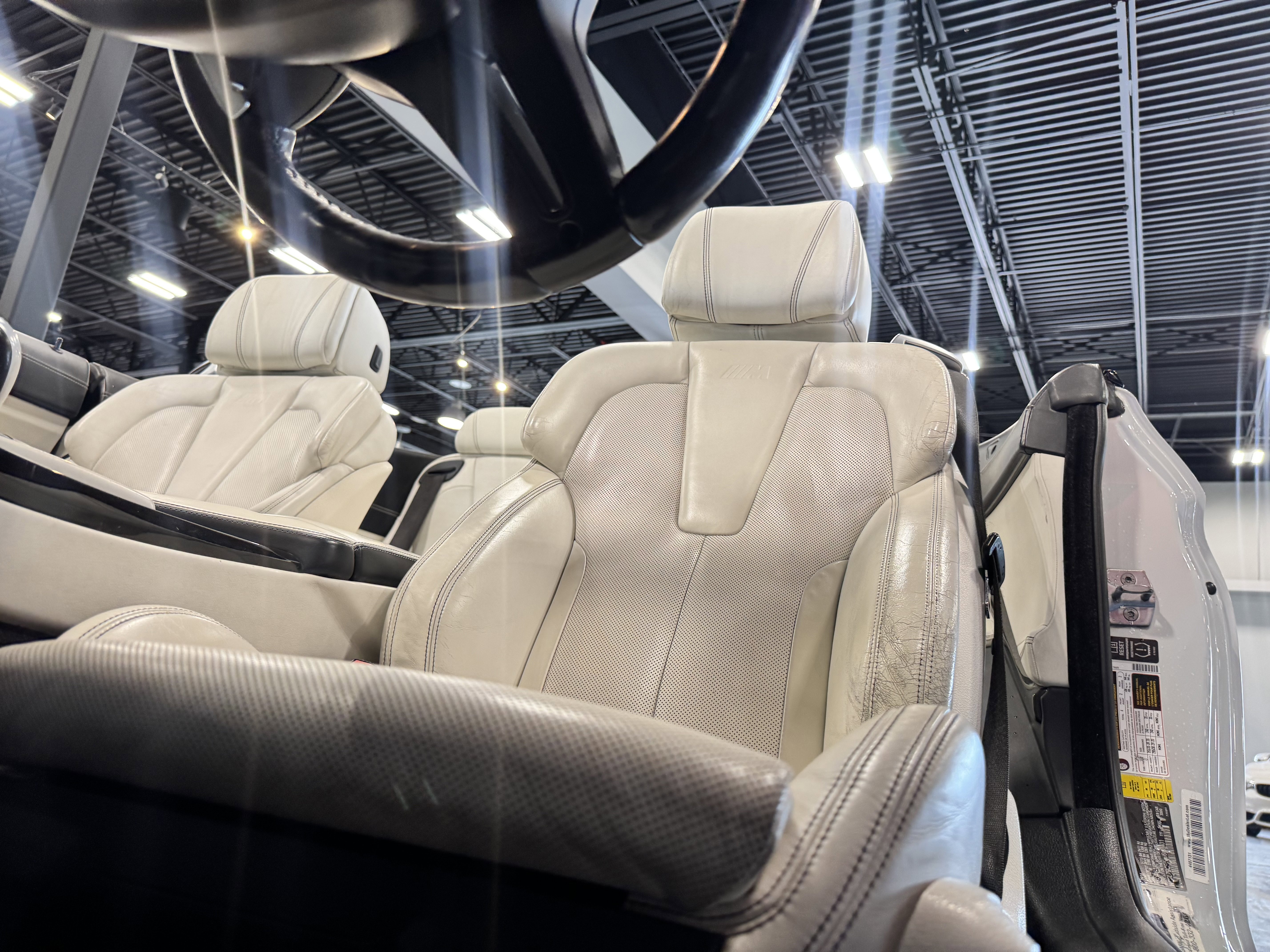 Used 2015 BMW M6 Convertible image 30