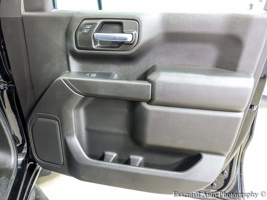 Used 2022 Chevrolet Silverado 1500 Custom Trail Boss AWD/4WD image 23