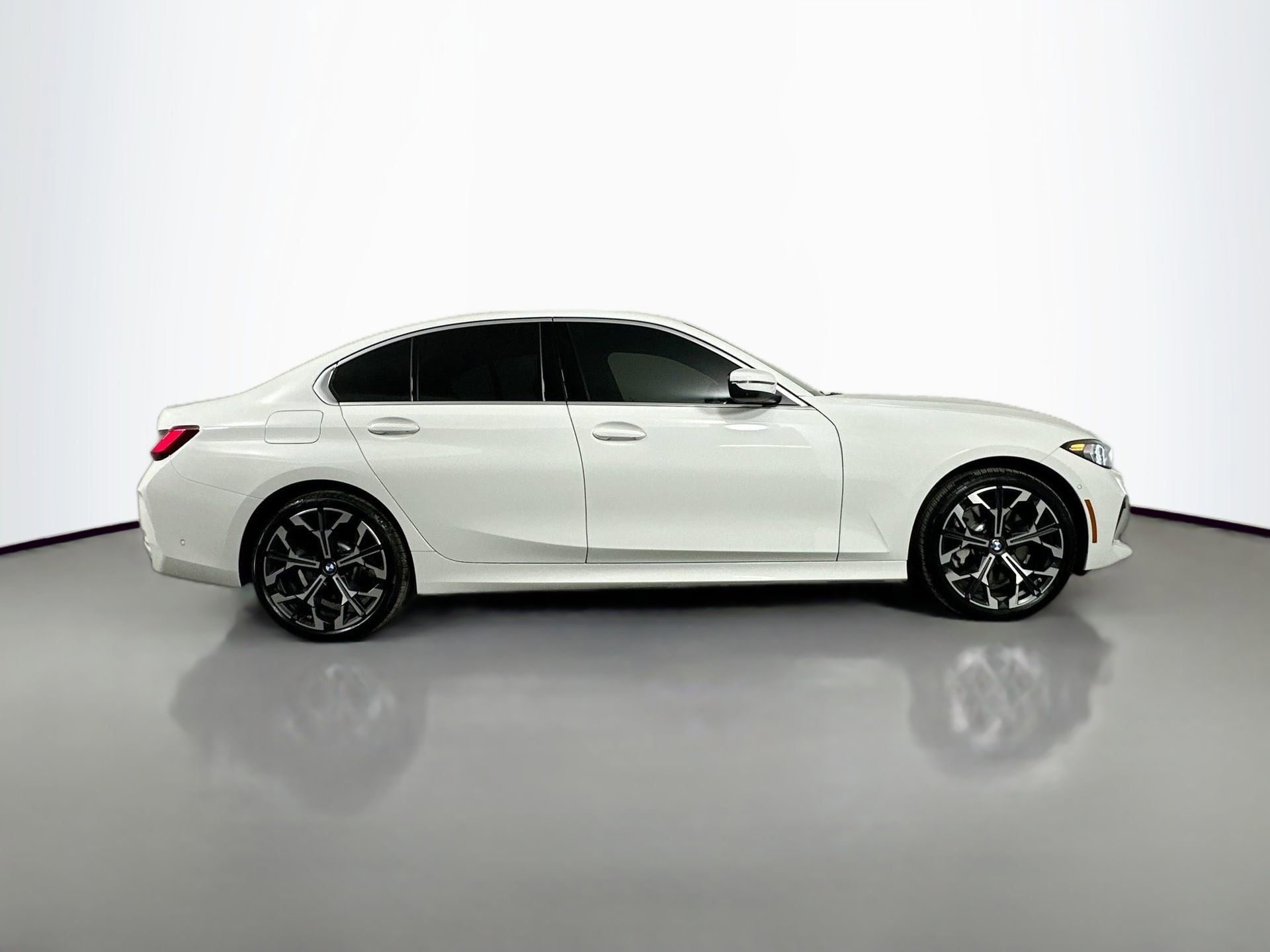 New 2026 BMW 330i xDrive Sedan w/ Premium Package image 4