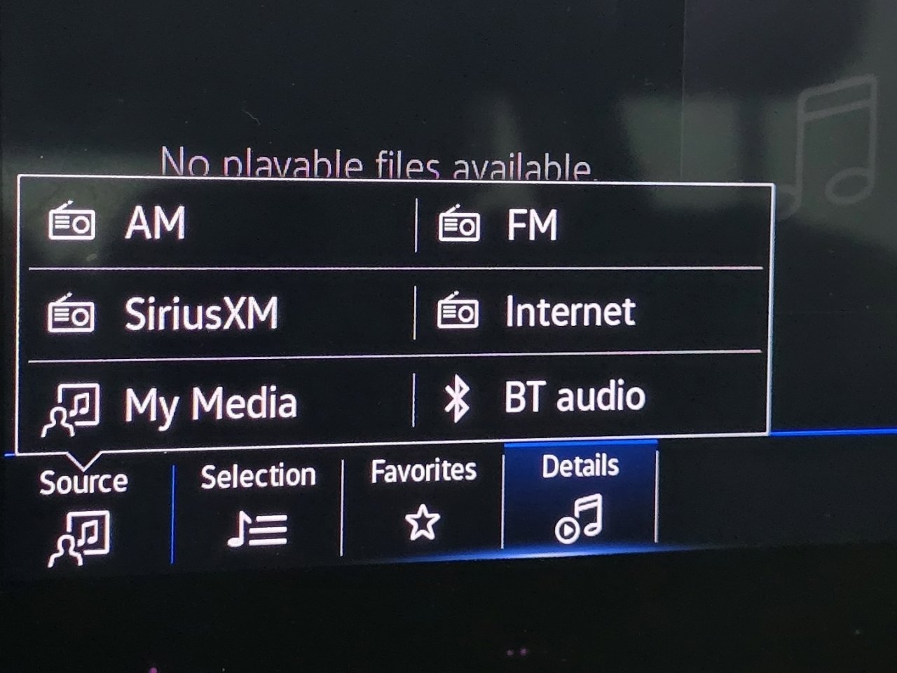 Used 2025 Volkswagen Taos SE image 5