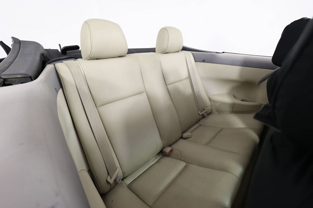 Used 2006 Toyota Solara SE image 17