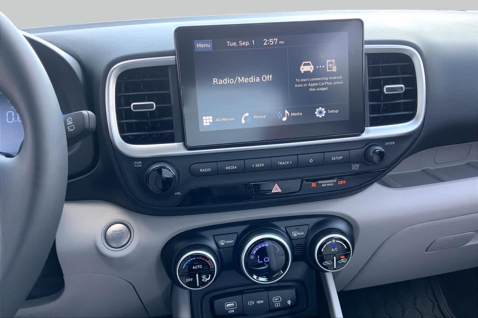New 2026 Hyundai Venue SEL FWD image 6