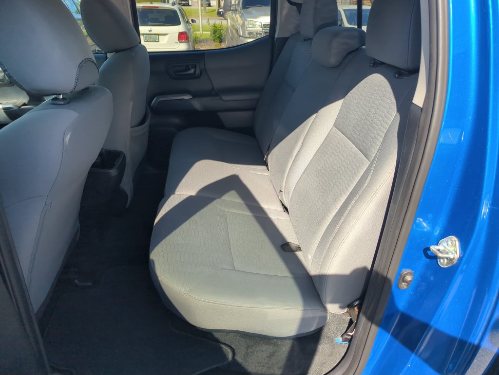 Used 2018 Toyota Tacoma SR5 RWD image 24
