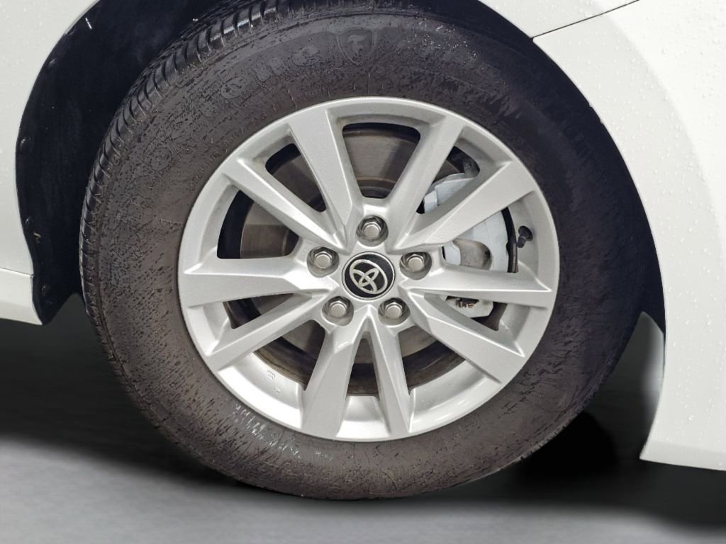 Used 2025 Toyota Camry LE FWD image 16