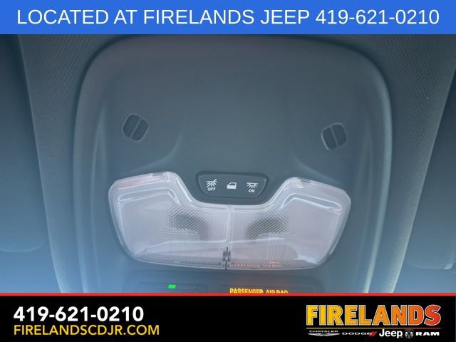 Used 2024 Chevrolet TrailBlazer RS w/ Driver Confidence Package image 30