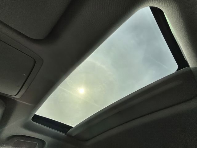 Used 2018 Honda CR-V Touring image 18