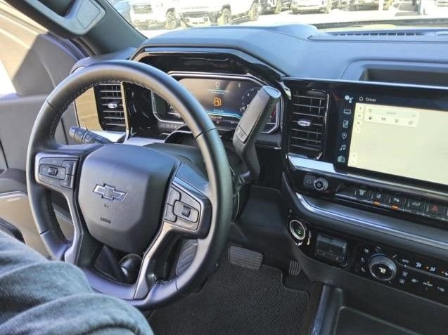 Used 2024 Chevrolet Silverado 2500 High Country w/ Midnight Edition image 6