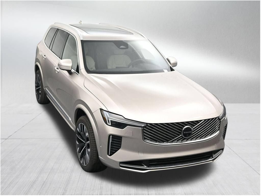 New 2026 Volvo XC90 T8 Plus w/ Protection Package Premier AWD/4WD image 19