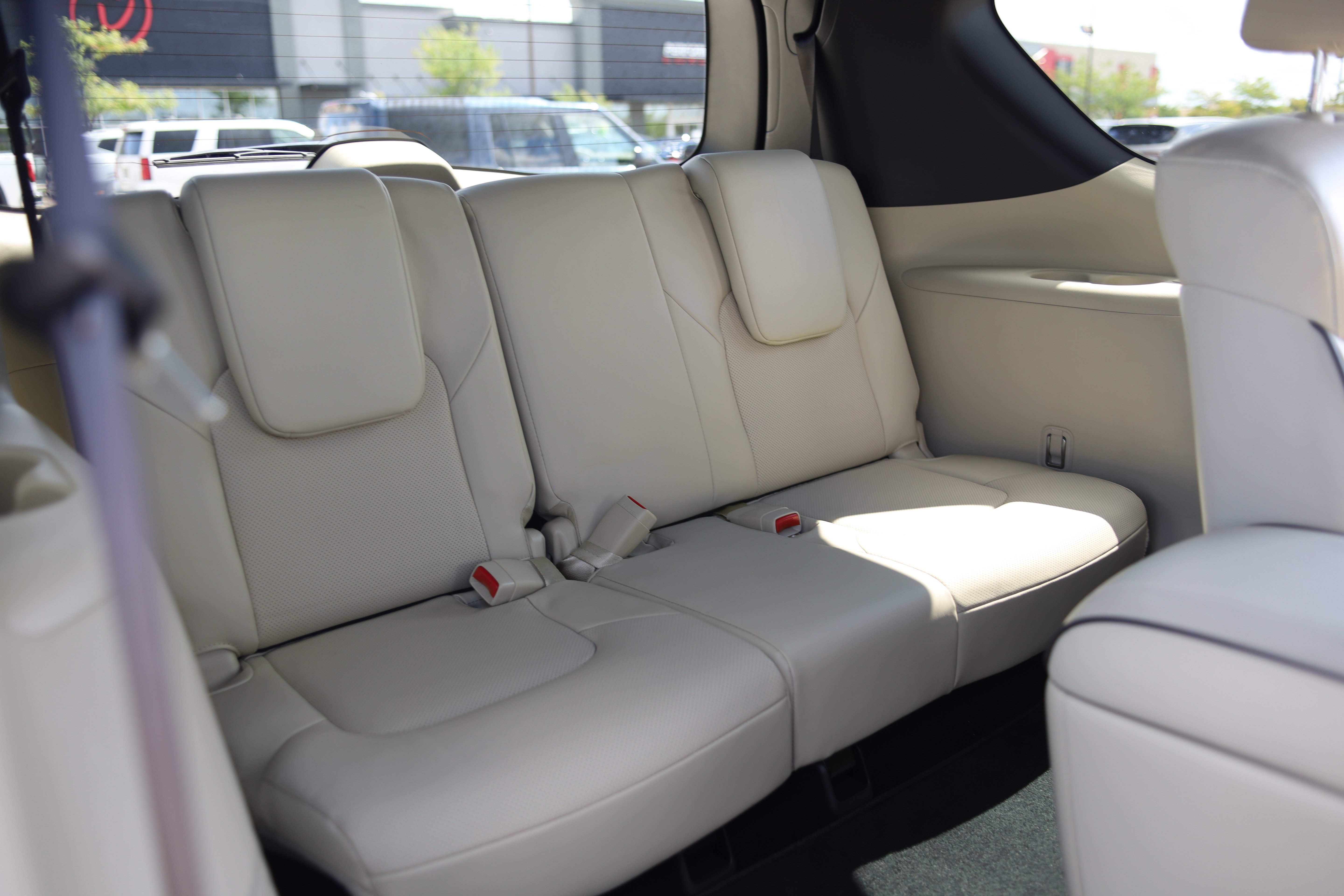 Used 2024 INFINITI QX80 Sensory w/ Cargo Package AWD/4WD image 40