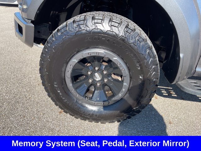 Used 2017 Ford F150 Raptor w/ Equipment Group 802A Luxury AWD/4WD image 22