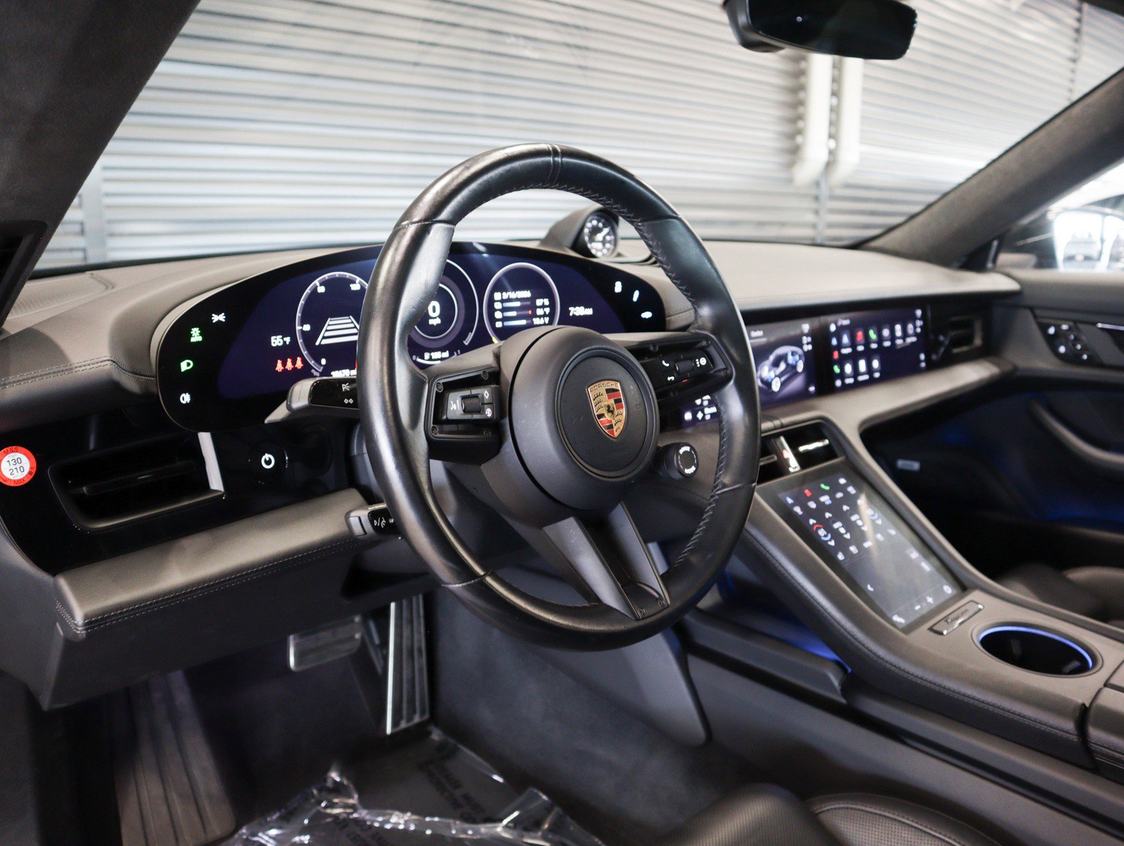 Used 2021 Porsche Taycan Turbo image 4