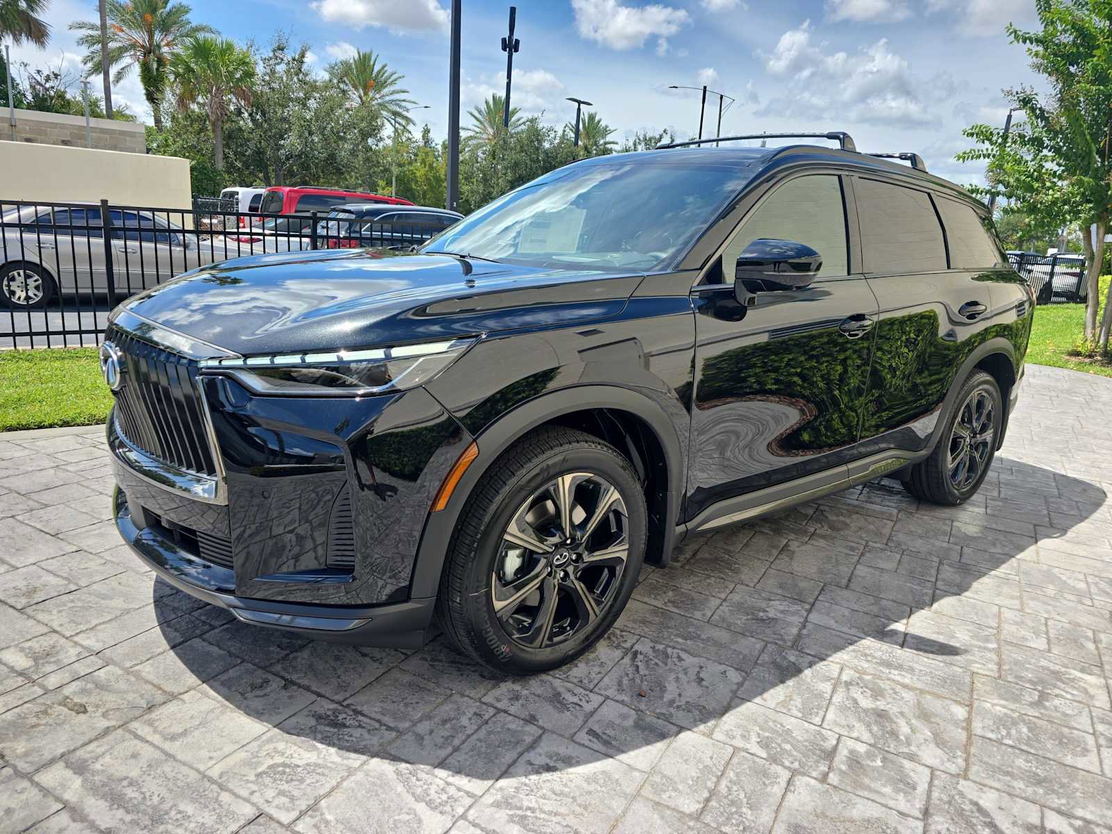 New 2026 INFINITI QX60 Autograph w/ Dark Cargo Package image 8