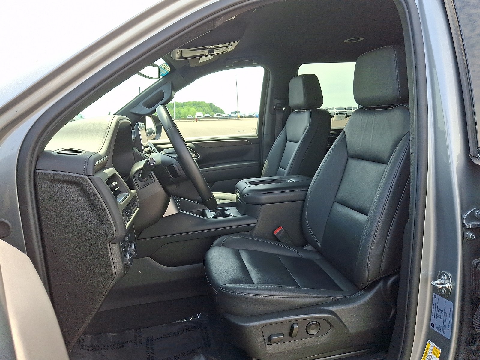 Used 2024 Chevrolet Tahoe LT AWD/4WD image 14