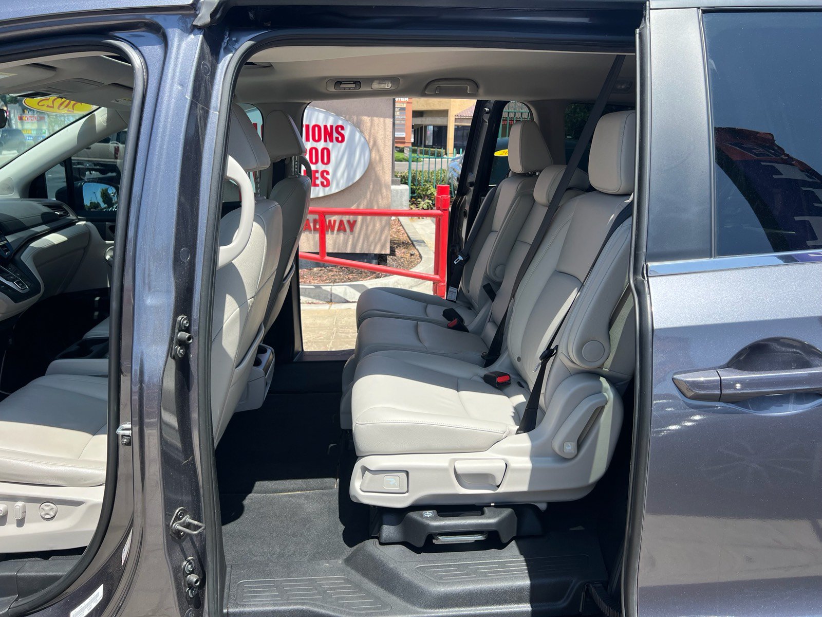 Used 2025 Honda Odyssey EX-L image 35