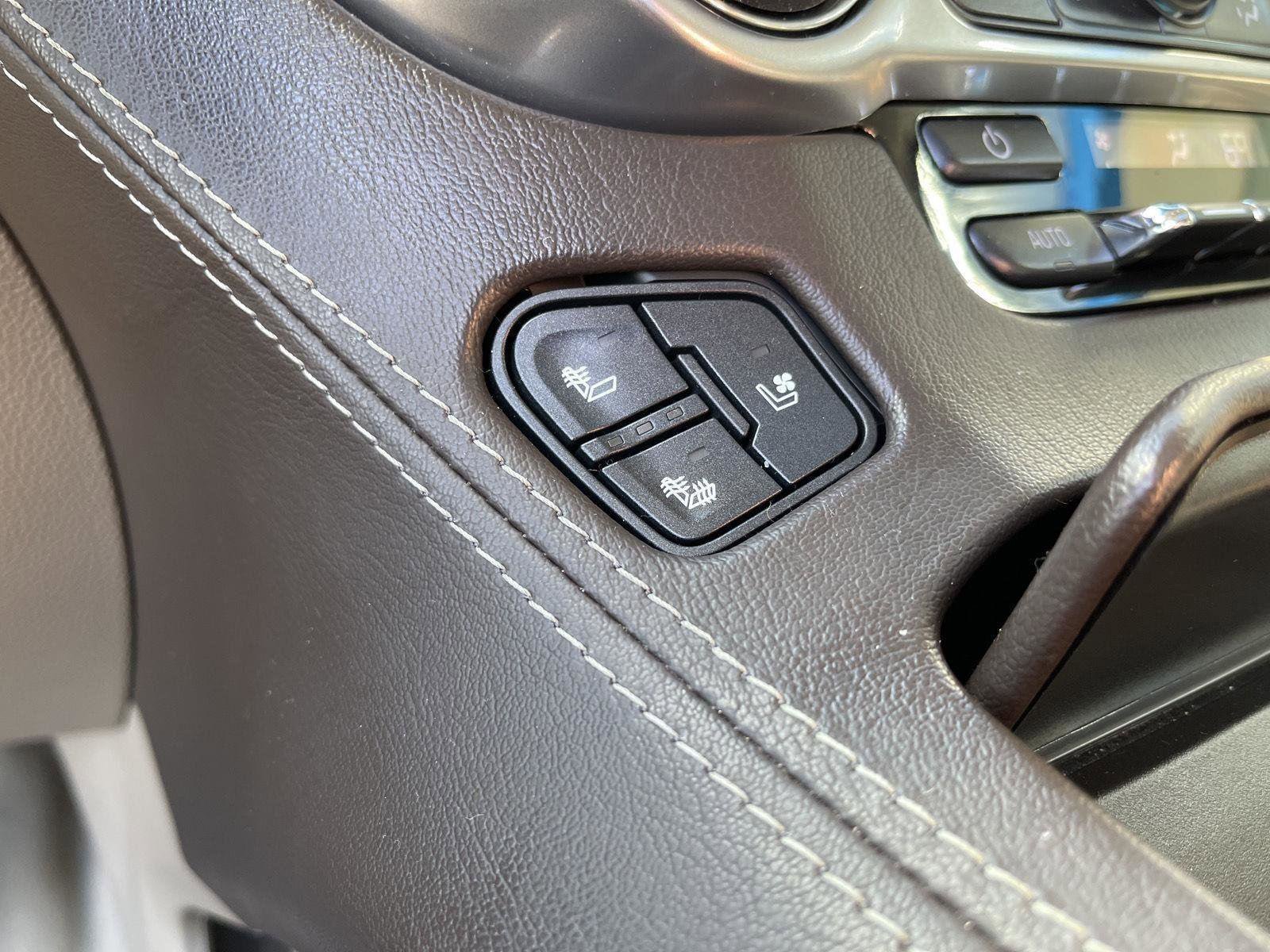 Used 2020 Chevrolet Tahoe Premier w/ Premier 6.2L Value Package image 32