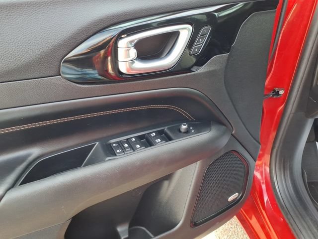 Used 2022 Jeep Compass Limited w/ (RED) Package AWD/4WD image 17