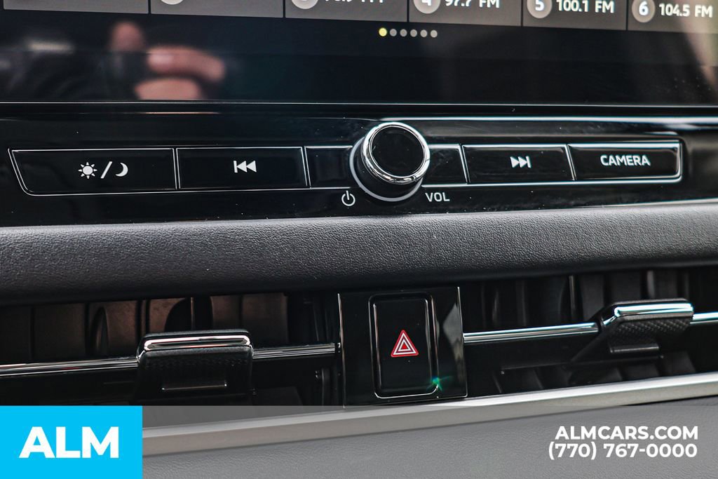 Used 2025 Mitsubishi Outlander SE image 45