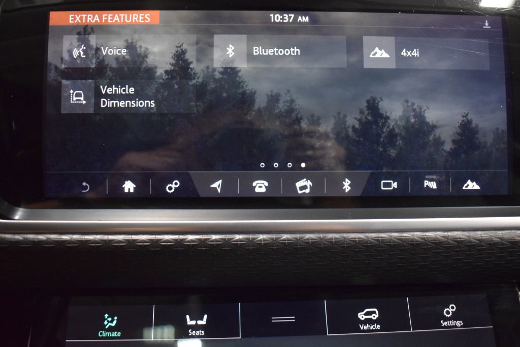 Used 2019 Land Rover Range Rover Velar S image 27