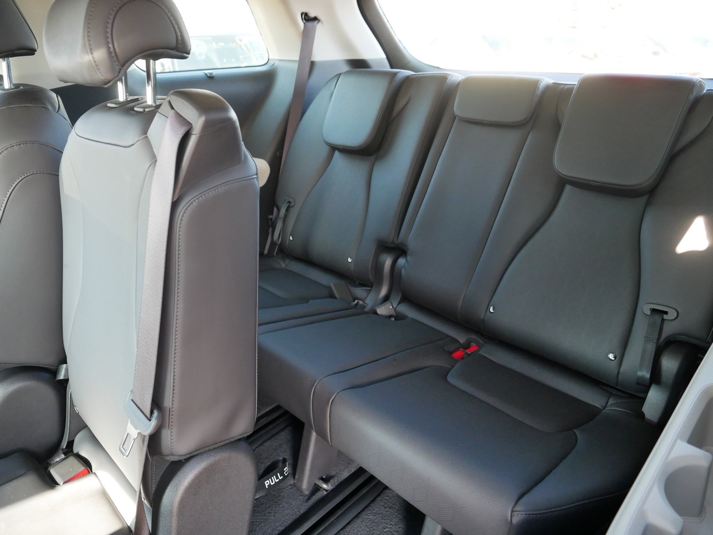 Certified 2024 Kia Carnival EX image 37