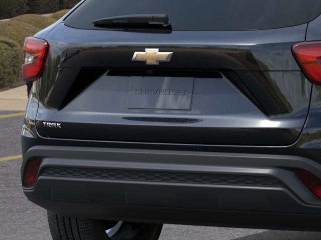 New 2026 Chevrolet Trax LS w/ LS Convenience Package FWD image 35