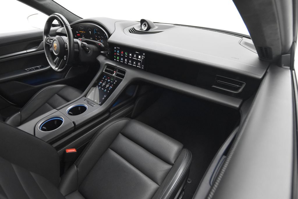 Used 2022 Porsche Taycan Turbo S AWD/4WD image 44
