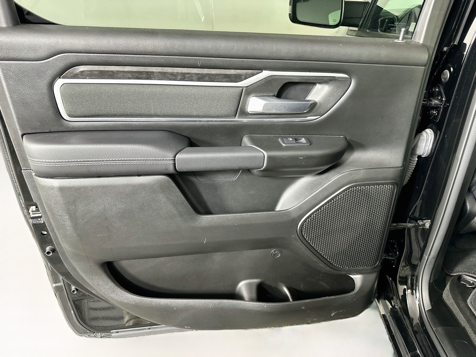 Used 2023 RAM 1500 Big Horn AWD/4WD image 24