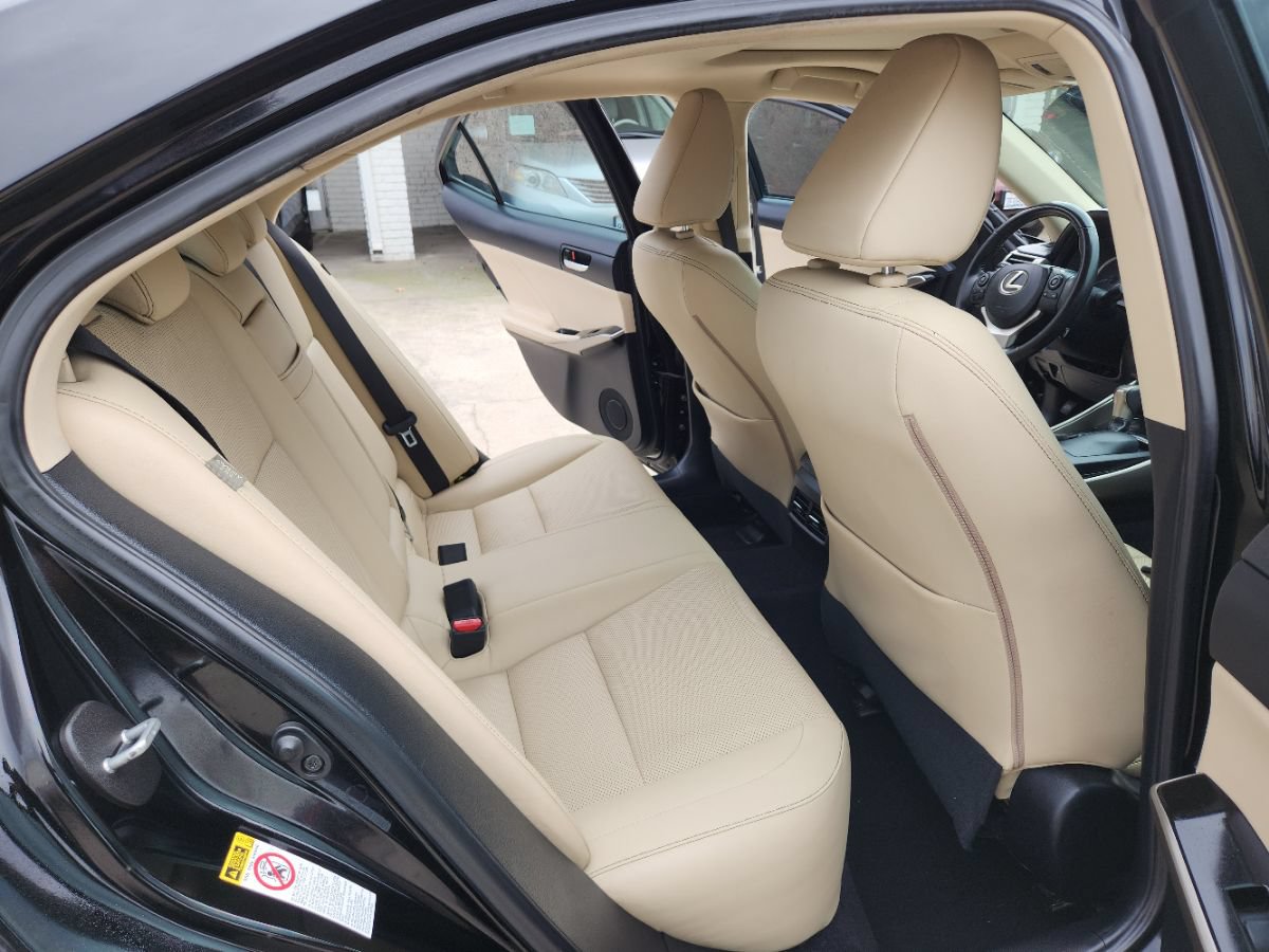 Used 2014 Lexus IS 250 w/ Navigation Package RWD image 11