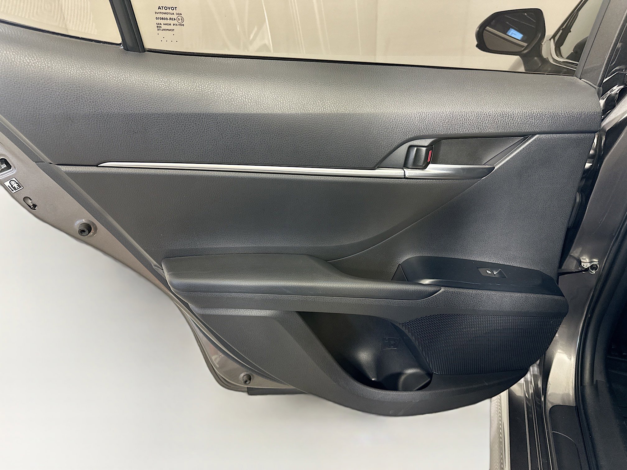 Used 2019 Toyota Camry SE image 24