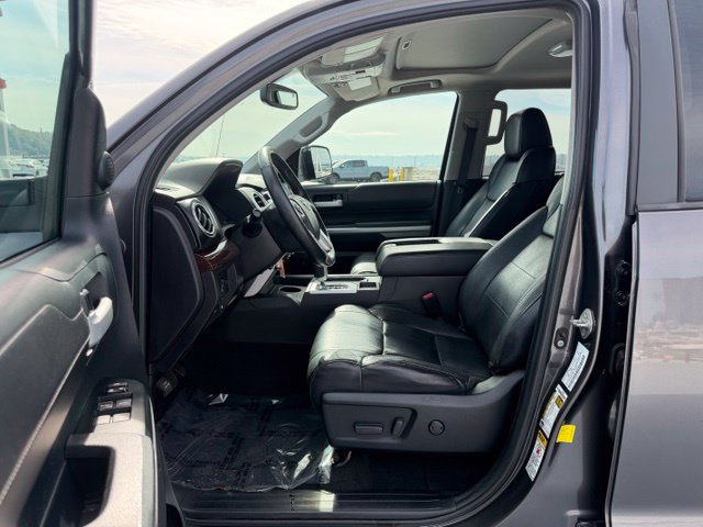 Used 2015 Toyota Tundra Limited w/ Limited Premium Package AWD/4WD image 9
