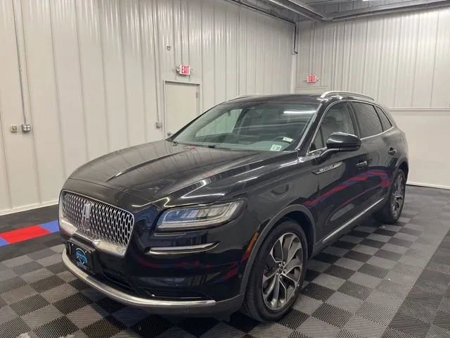 Used 2022 Lincoln Nautilus Reserve image 6