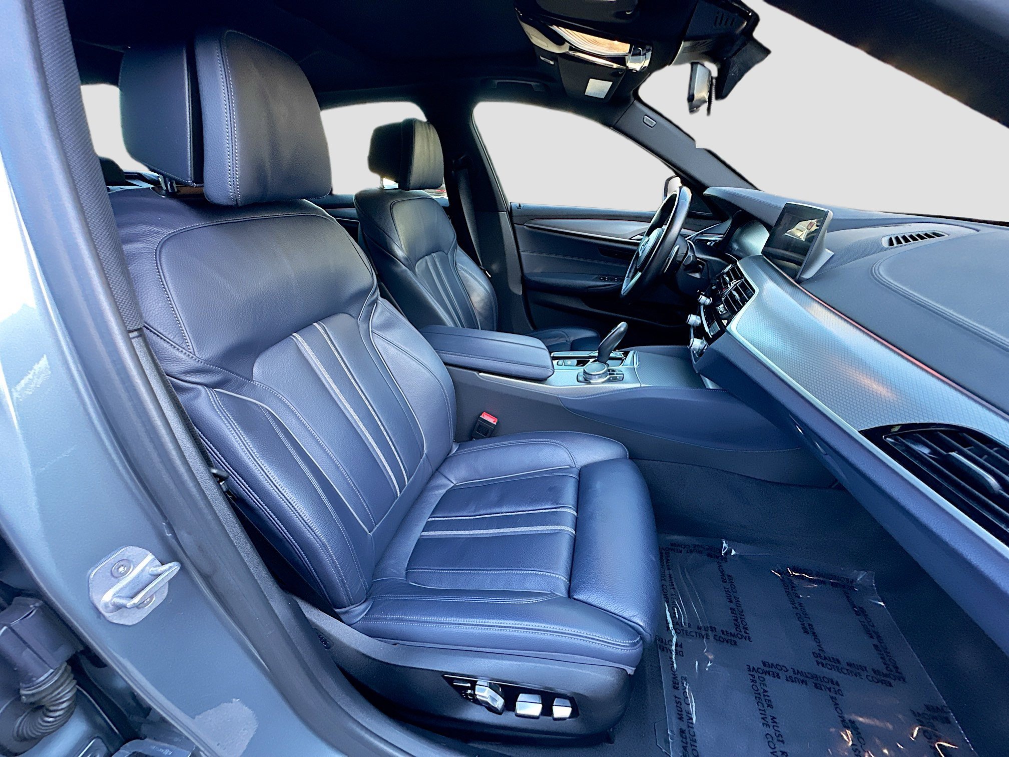 Used 2020 BMW 530i w/ M Sport Package image 30