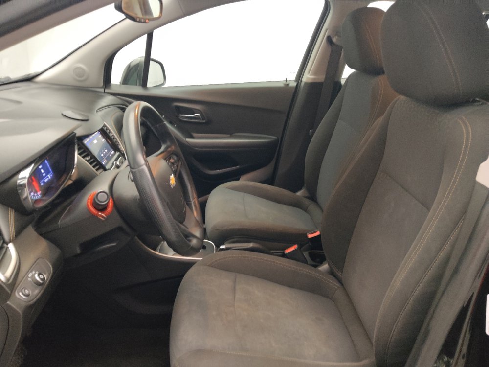 Used 2020 Chevrolet Trax LS image 17