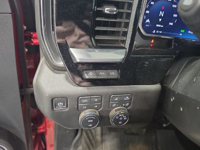 Used 2026 Chevrolet Silverado 3500 High Country w/ Technology Package AWD/4WD image 14