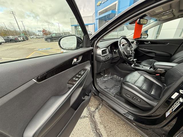 Used 2019 Kia Sorento EX w/ EX Touring Package image 11