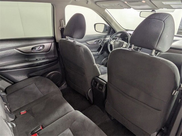 Used 2015 Nissan Rogue SV w/ SV Premium Package image 28