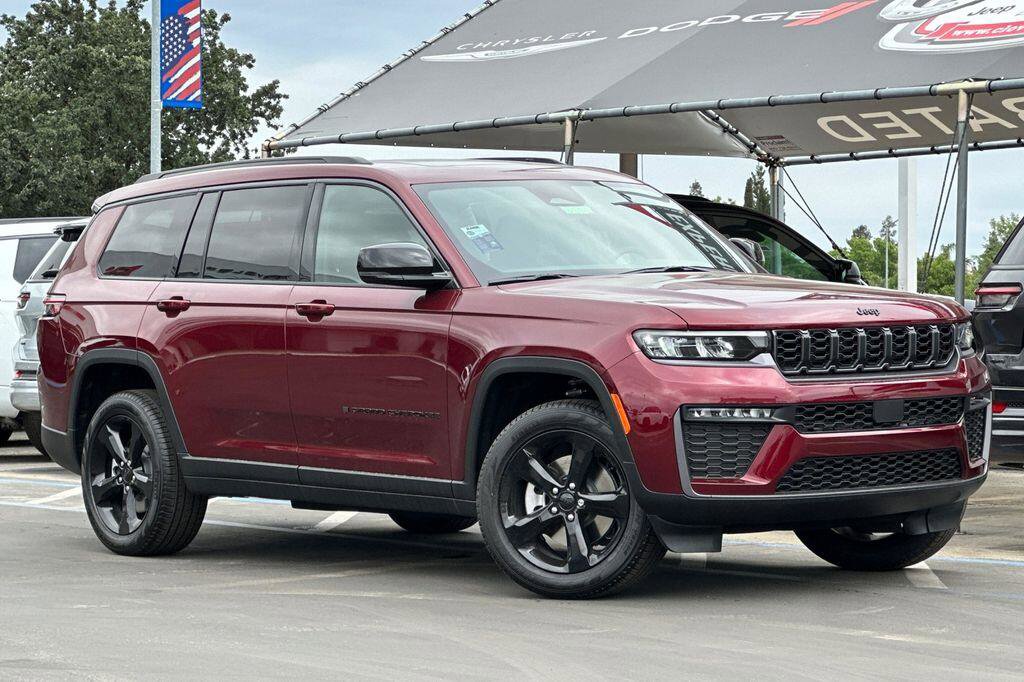 New 2026 Jeep Grand Cherokee L Limited AWD/4WD image 2