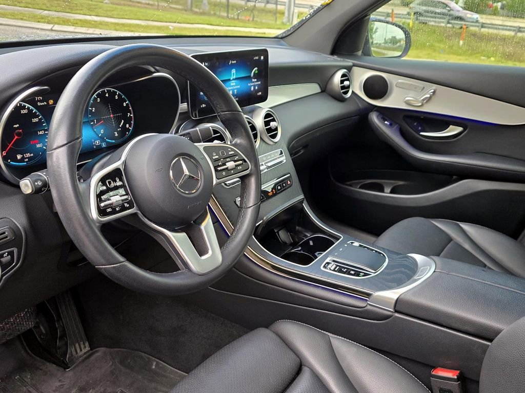 Used 2022 Mercedes-Benz GLC 300 4MATIC w/ Premium Package Lite image 23