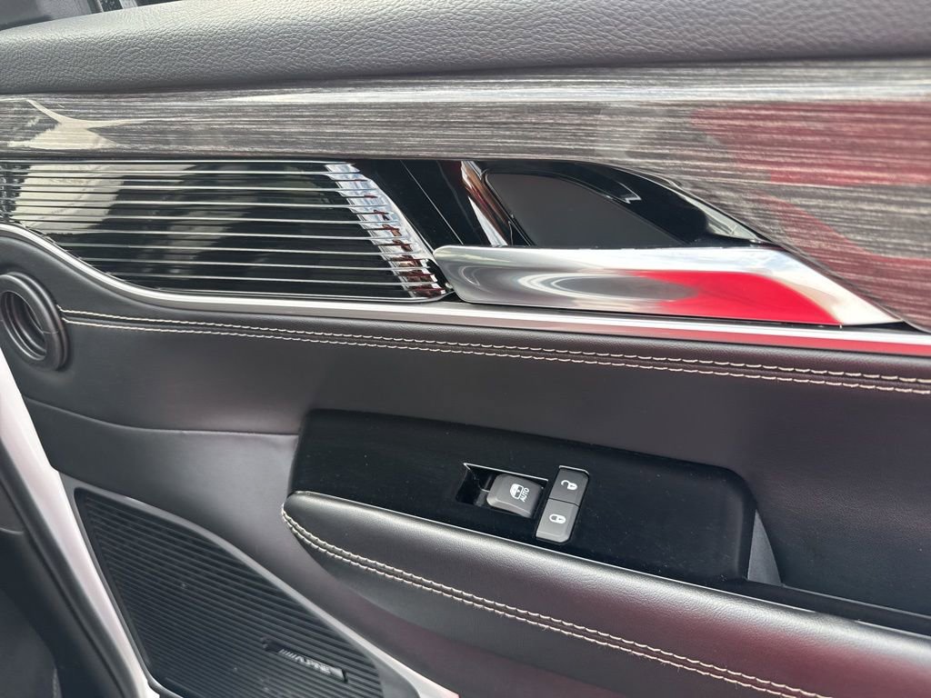 Used 2022 Jeep Wagoneer Series III w/ Convenience Group I image 37