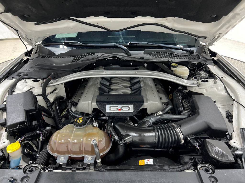 Used 2017 Ford Mustang GT Premium RWD image 29