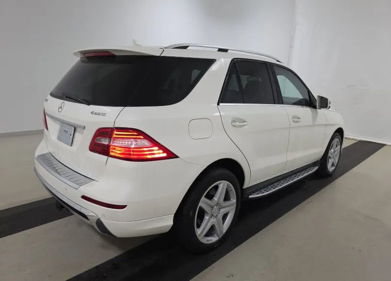 Used 2014 Mercedes-Benz ML 350 4MATIC w/ Premium 1 Package image 2