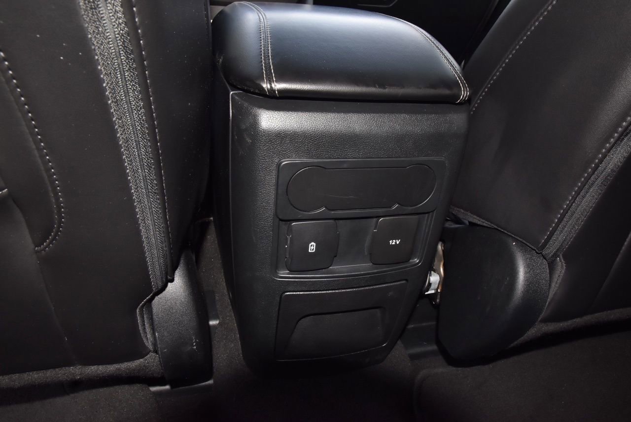 Used 2023 Ford Explorer XLT w/ Equipment Group 202A image 19