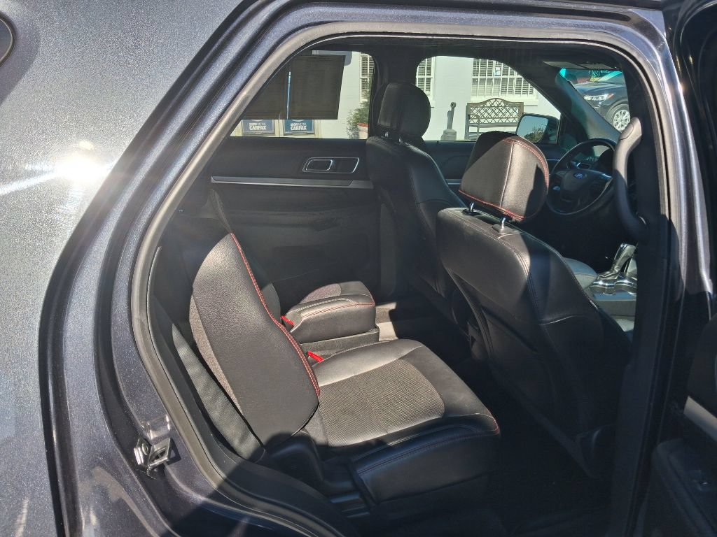 Used 2017 Ford Explorer Sport w/ Equipment Group 401A AWD/4WD image 13