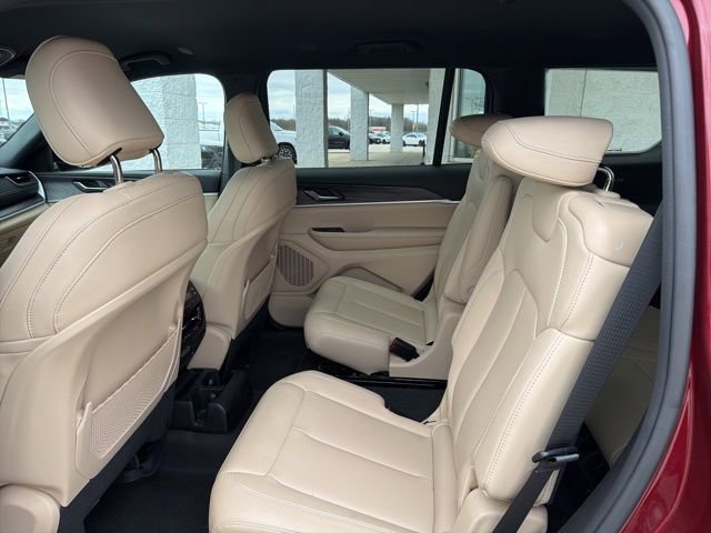Used 2024 Jeep Grand Cherokee L Limited w/ Trailer Tow Package AWD/4WD image 10